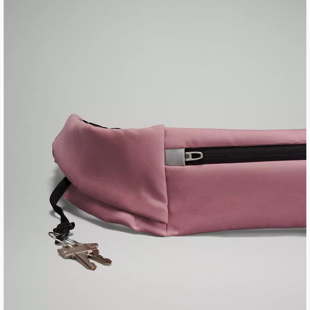 🍋LULULEMON ATHLETICA | Fast and Free Running Belt in Vintage Mauve - Picture 7 of 9